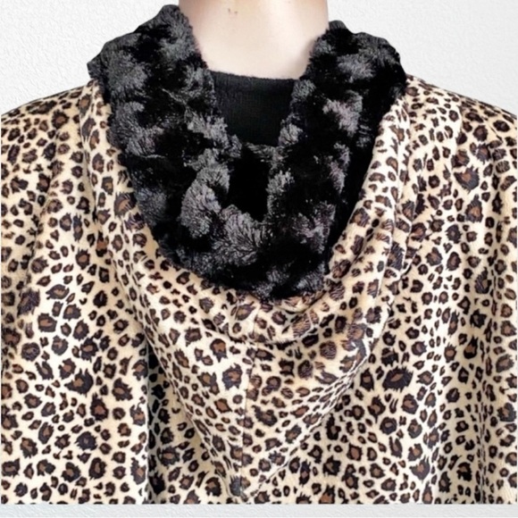 Reversible Faux Fur Hooded Cape/Poncho mink/Leopard/Animal Print OS - Picture 9 of 10